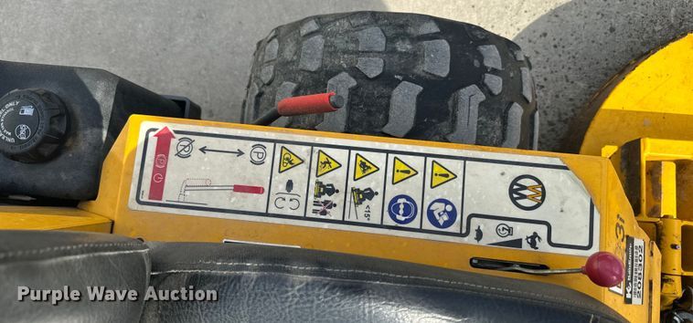 image for item NF9486 Walker MB23I-16 ZTR lawn mower