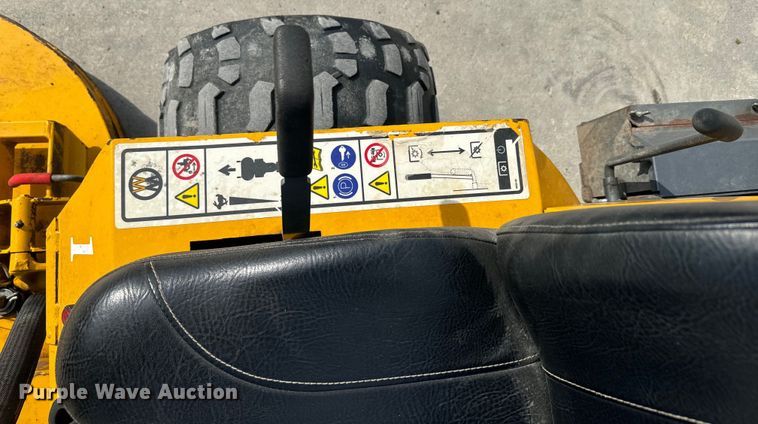 image for item NF9486 Walker MB23I-16 ZTR lawn mower