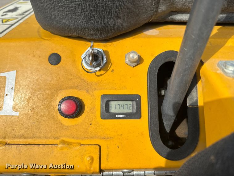 image for item NF9486 Walker MB23I-16 ZTR lawn mower