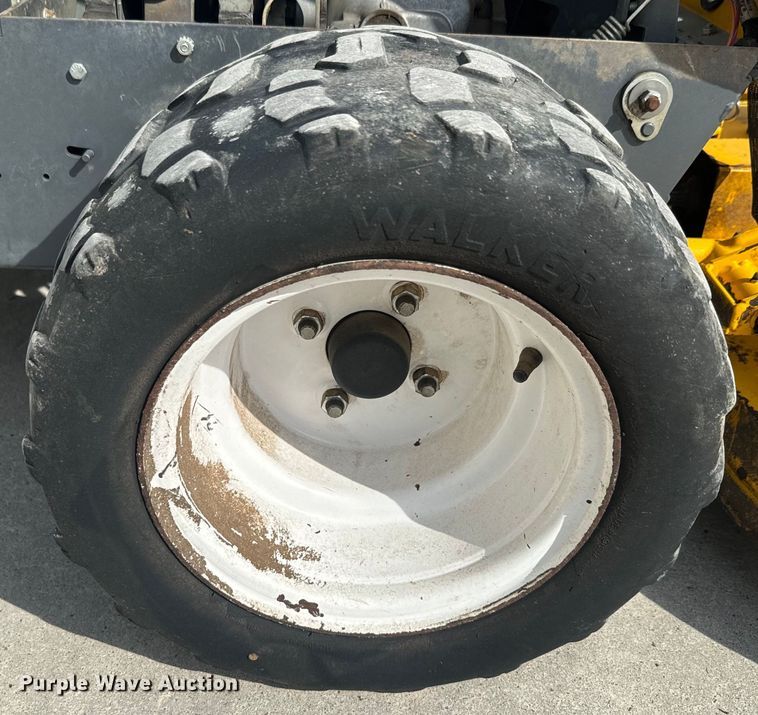 image for item NF9486 Walker MB23I-16 ZTR lawn mower