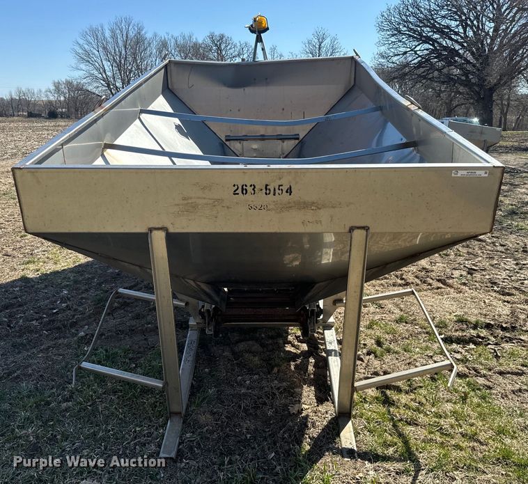 image for item NF9506 Henderson salt spreader