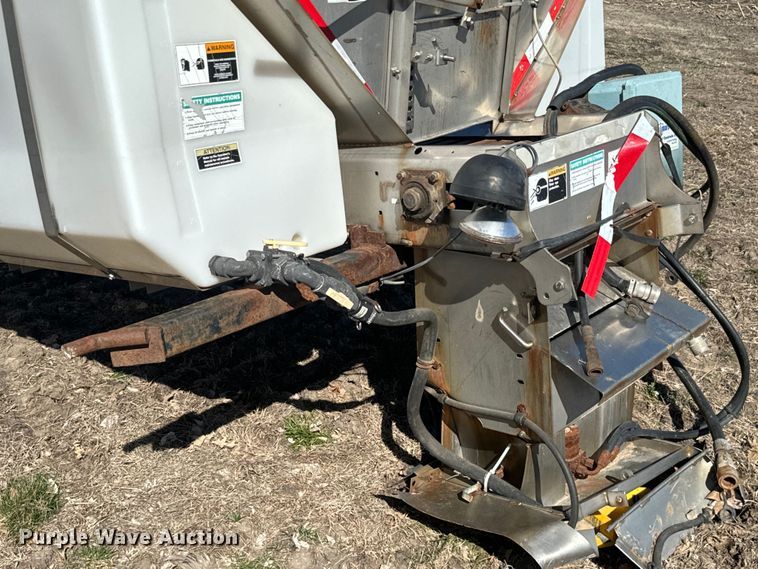 image for item NF9506 Henderson salt spreader