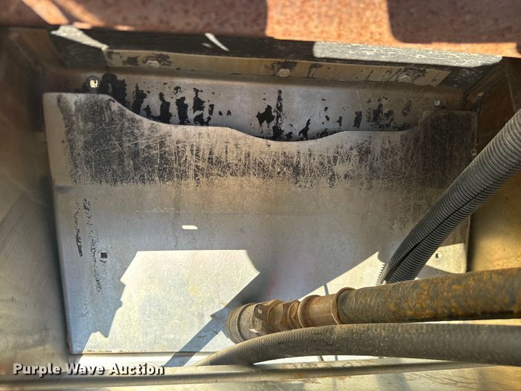 image for item NF9506 Henderson salt spreader