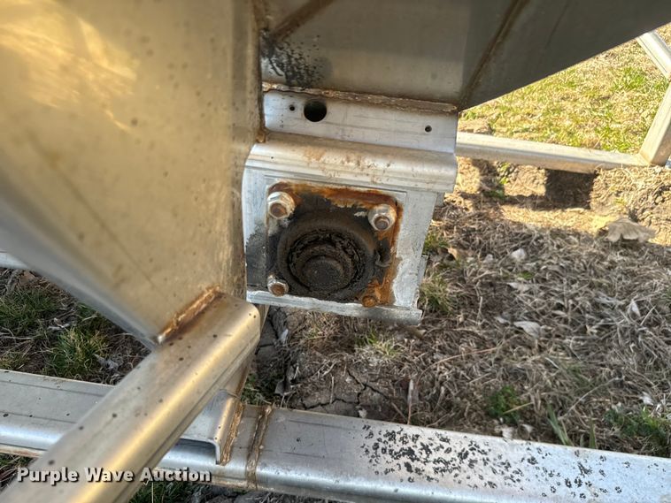 image for item NF9506 Henderson salt spreader