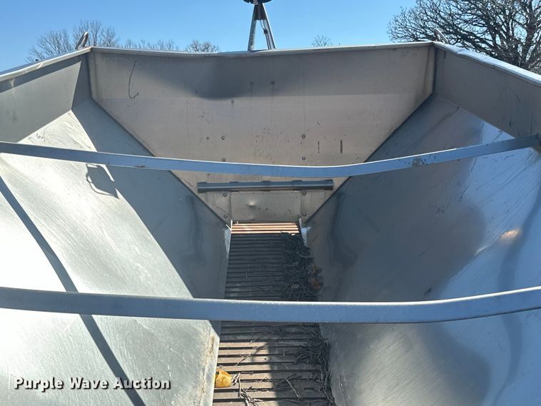 image for item NF9506 Henderson salt spreader