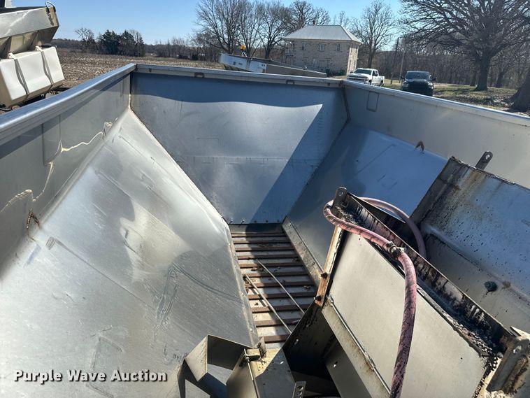 image for item NF9507 Warren AC-2420A-13 salt spreader