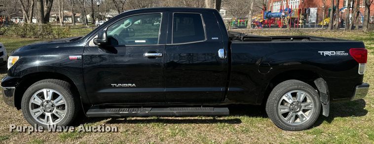 image for item NF9508 2013 Toyota Tundra  Double Cab pickup truck