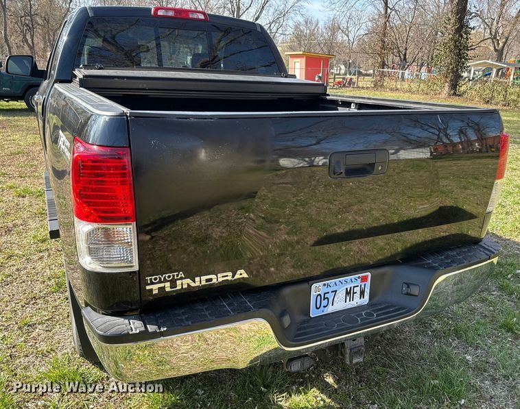 image for item NF9508 2013 Toyota Tundra  Double Cab pickup truck