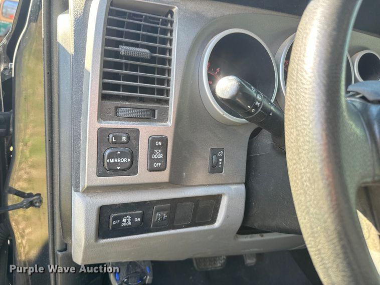 image for item NF9508 2013 Toyota Tundra  Double Cab pickup truck