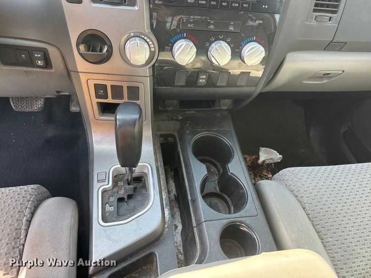 image for item NF9508 2013 Toyota Tundra  Double Cab pickup truck