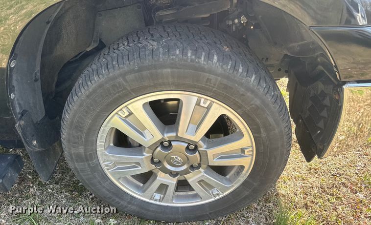 image for item NF9508 2013 Toyota Tundra  Double Cab pickup truck