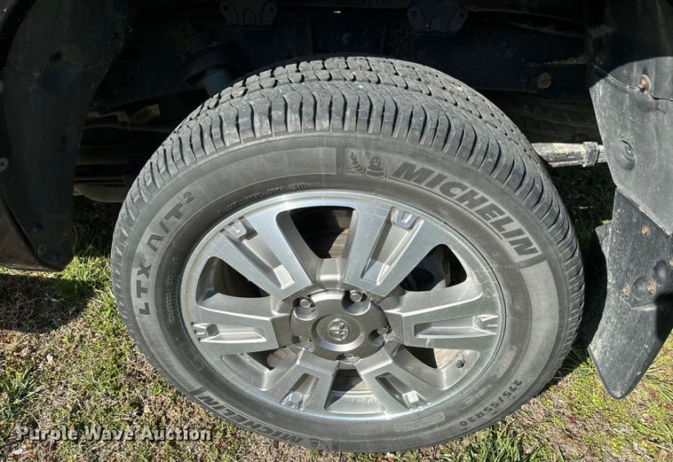 image for item NF9508 2013 Toyota Tundra  Double Cab pickup truck