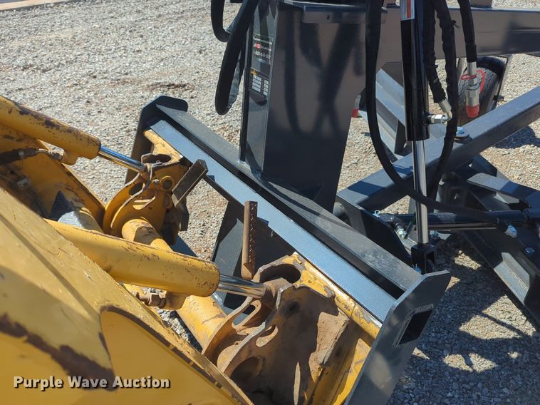 image for item NG9362 2023 Land Honor GM-12-96W skid steer grader