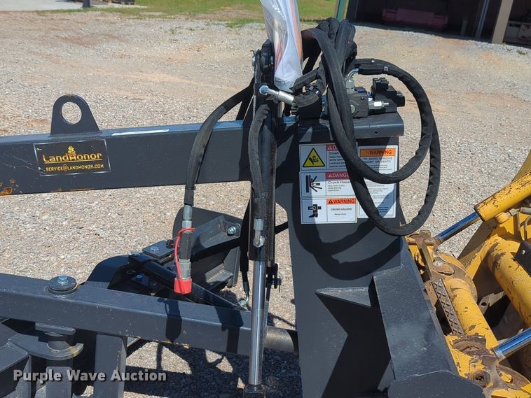 image for item NG9362 2023 Land Honor GM-12-96W skid steer grader