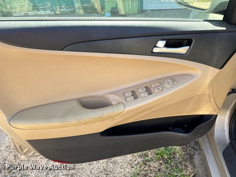 image for item NH9008 2011 Hyundai Sonata 