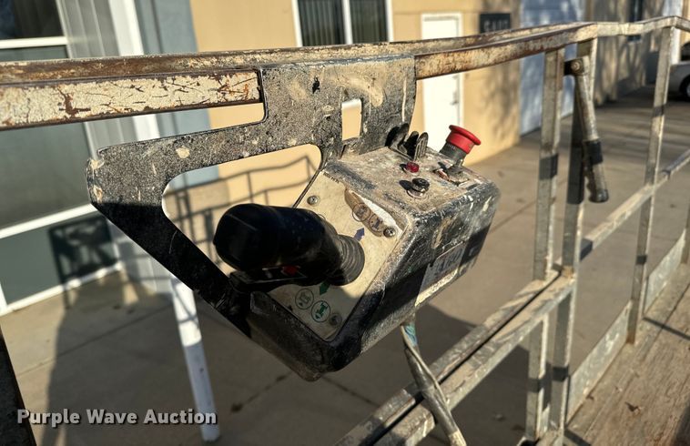 image for item NH9012 Terex TS20 scissor lift