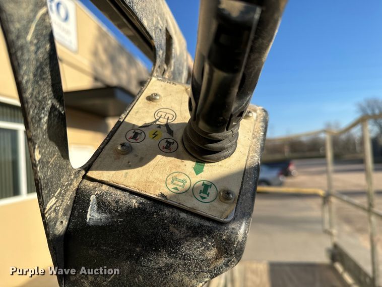 image for item NH9012 Terex TS20 scissor lift