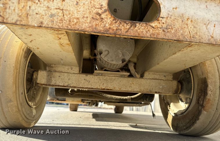 image for item NH9012 Terex TS20 scissor lift