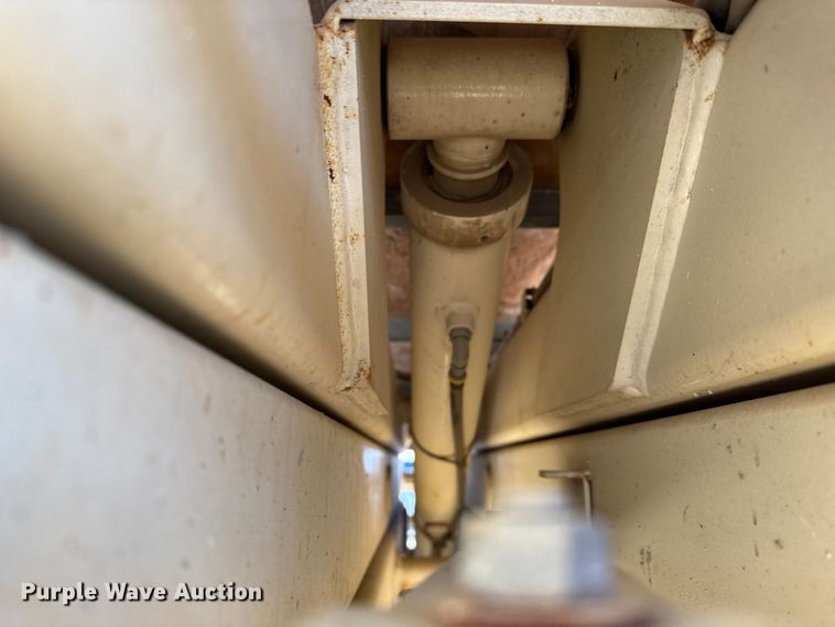 image for item NH9012 Terex TS20 scissor lift