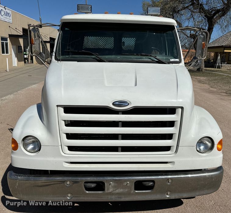 image for item NH9019 2000 Sterling  L7500 dump flatbed truck