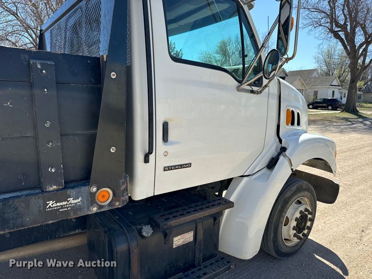 image for item NH9019 2000 Sterling  L7500 dump flatbed truck