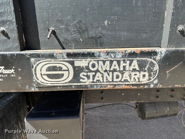 image for item NH9019 2000 Sterling  L7500 dump flatbed truck