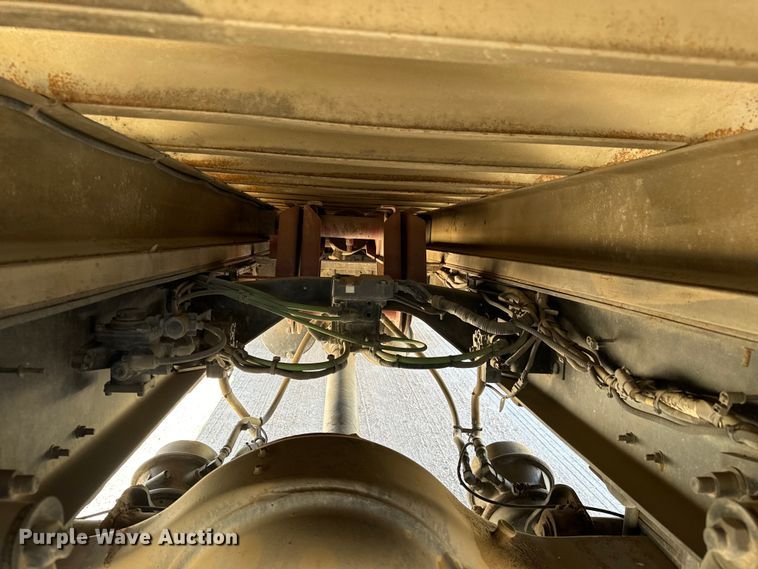 image for item NH9019 2000 Sterling  L7500 dump flatbed truck