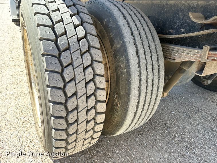 image for item NH9019 2000 Sterling  L7500 dump flatbed truck