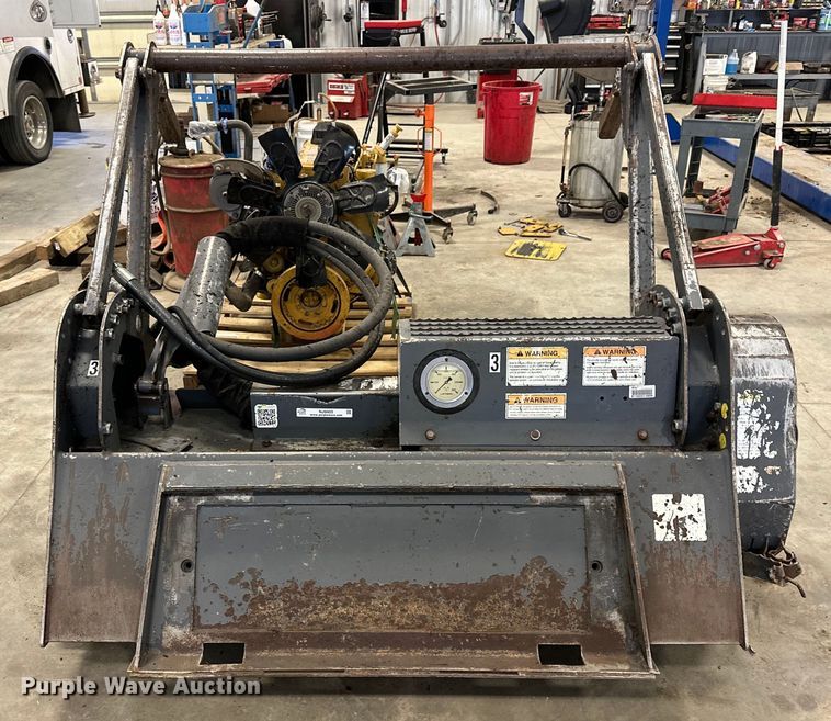 image for item NJ9405 Loftness G3 skid steer mulcher