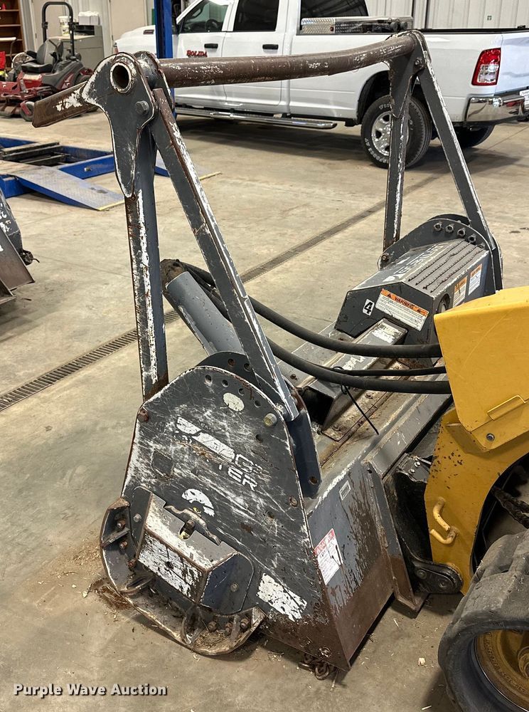 image for item NJ9406 Loftness 71CCHS933J3 skid steer mulcher