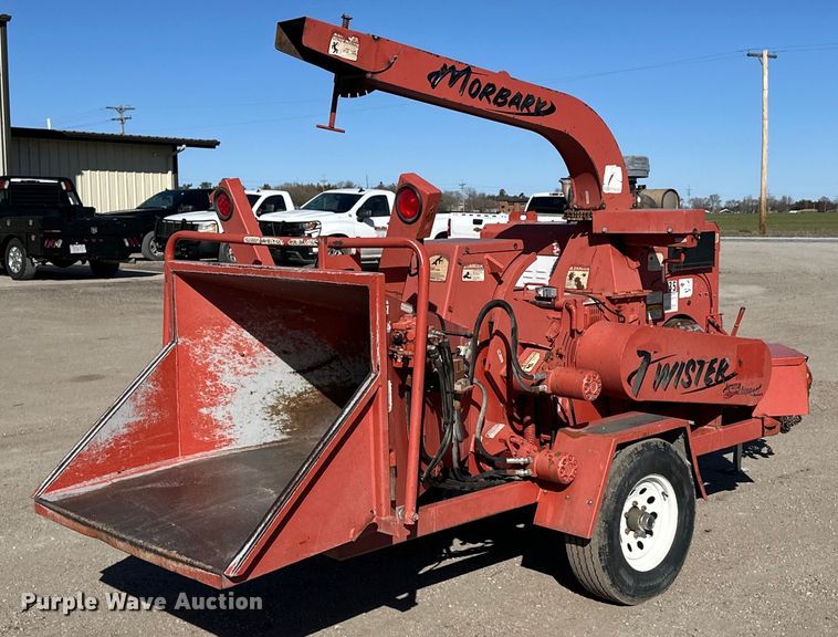 image for item NJ9410 2008 Morbark Twister wood chipper