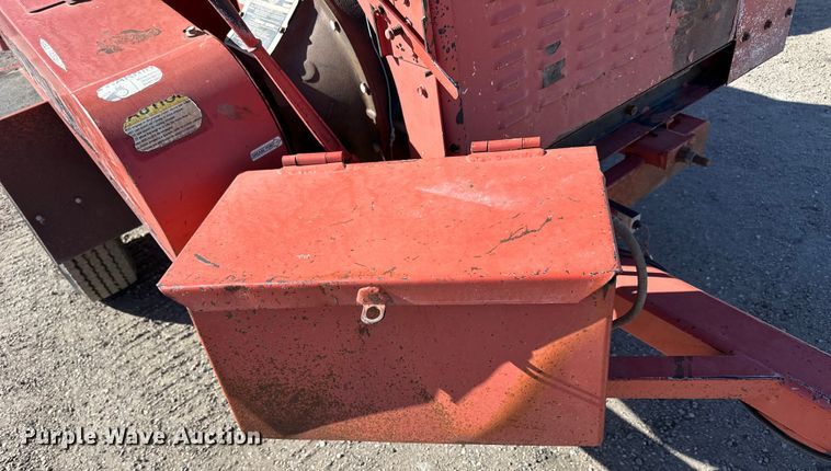 image for item NJ9410 2008 Morbark Twister wood chipper