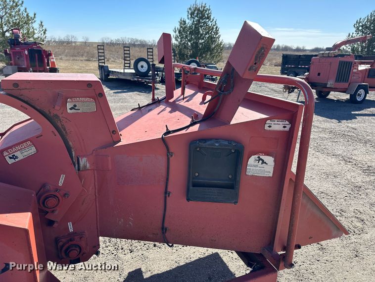 image for item NJ9410 2008 Morbark Twister wood chipper