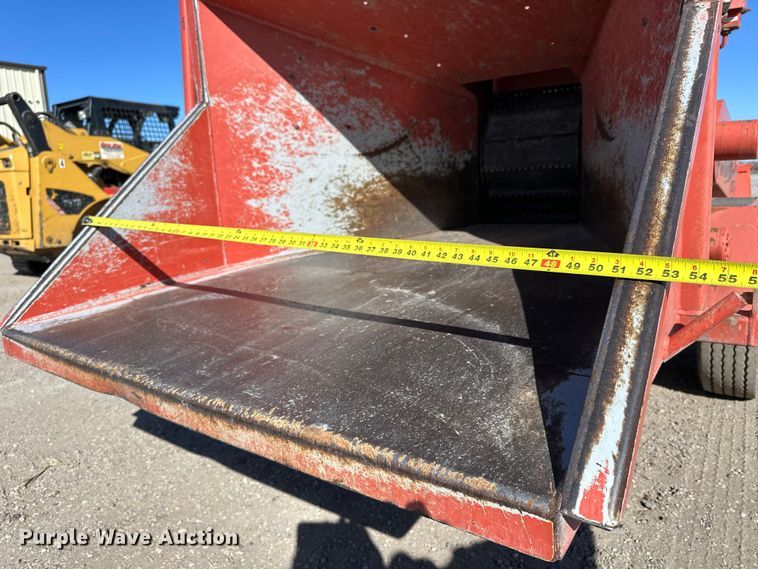 image for item NJ9410 2008 Morbark Twister wood chipper