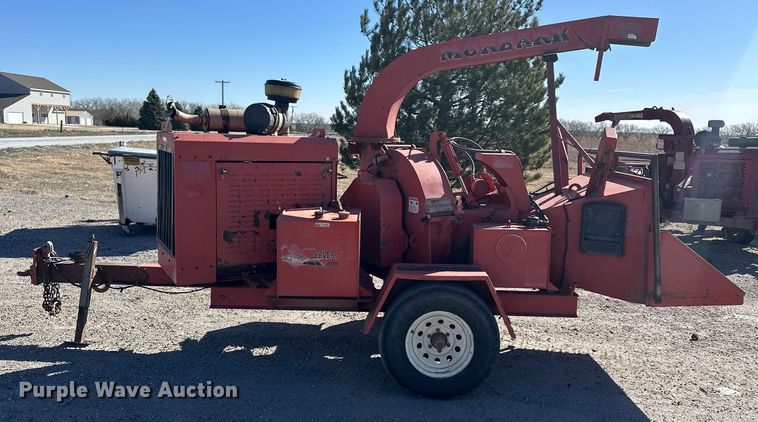 image for item NJ9411 2009 Morbark Beever M12D wood chipper