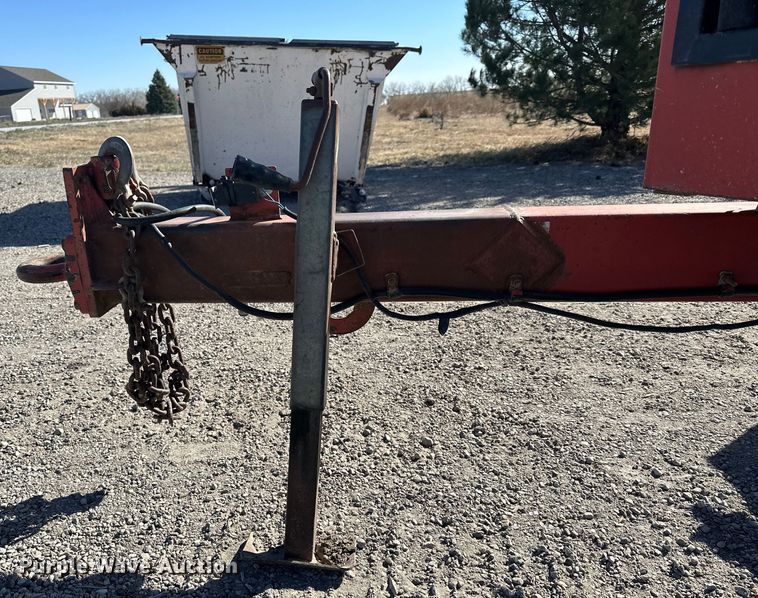 image for item NJ9411 2009 Morbark Beever M12D wood chipper