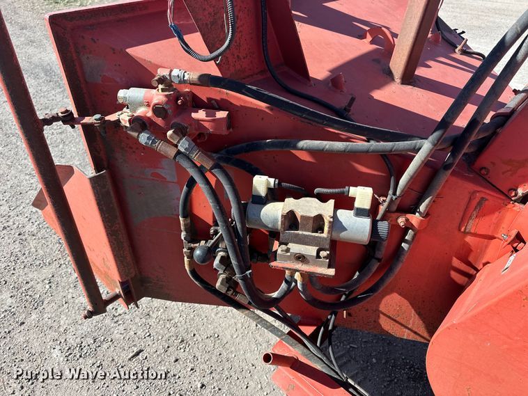 image for item NJ9411 2009 Morbark Beever M12D wood chipper