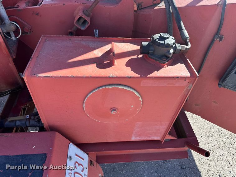 image for item NJ9411 2009 Morbark Beever M12D wood chipper