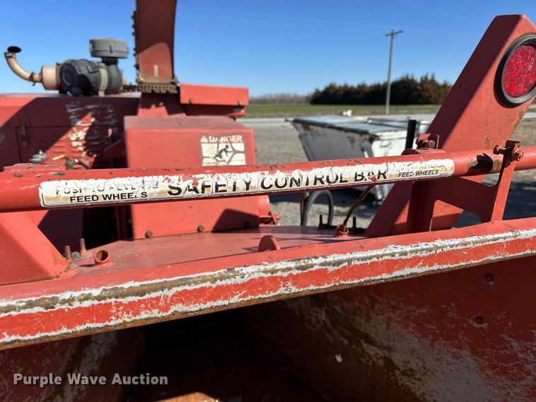 image for item NJ9412 2008 Morbark Twister wood chipper