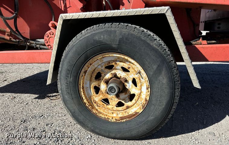 image for item NJ9412 2008 Morbark Twister wood chipper