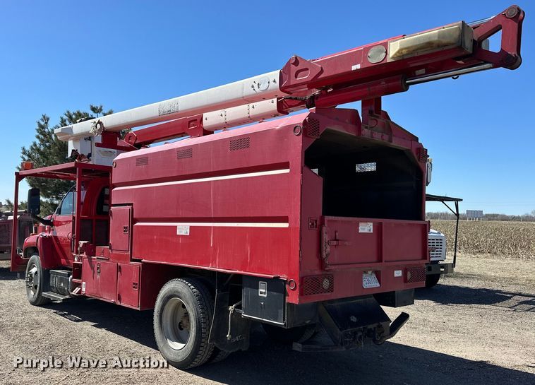 image for item NJ9413 2003 Chevrolet C7500 forestry bucket truck