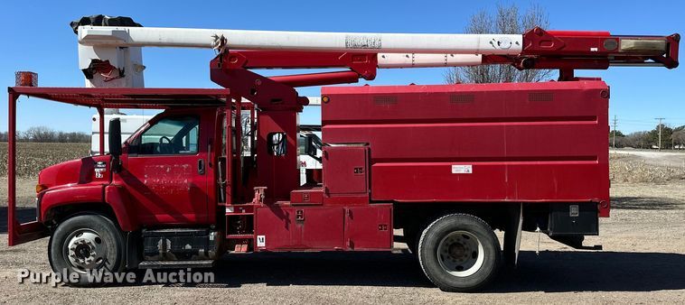 image for item NJ9413 2003 Chevrolet C7500 forestry bucket truck