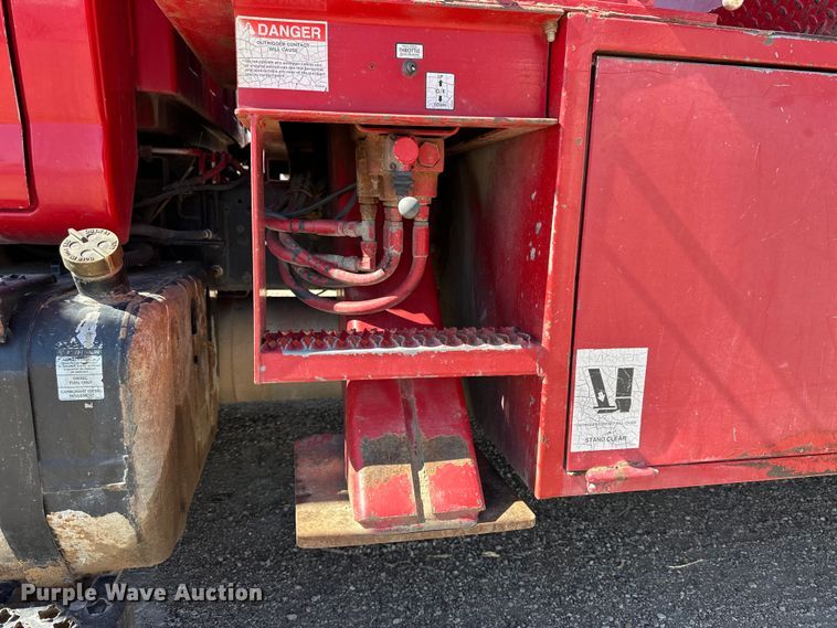 image for item NJ9413 2003 Chevrolet C7500 forestry bucket truck