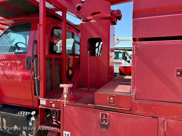 image for item NJ9413 2003 Chevrolet C7500 forestry bucket truck