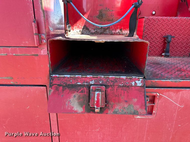 image for item NJ9413 2003 Chevrolet C7500 forestry bucket truck