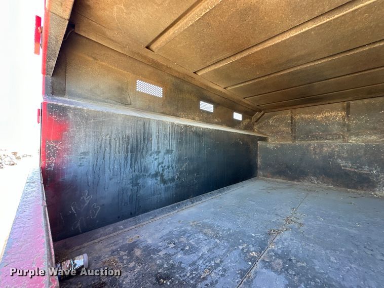 image for item NJ9413 2003 Chevrolet C7500 forestry bucket truck