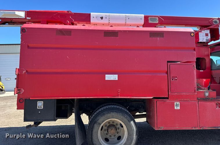 image for item NJ9413 2003 Chevrolet C7500 forestry bucket truck