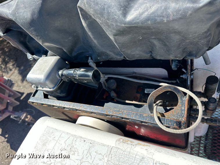 image for item NJ9413 2003 Chevrolet C7500 forestry bucket truck