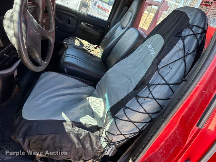 image for item NJ9413 2003 Chevrolet C7500 forestry bucket truck