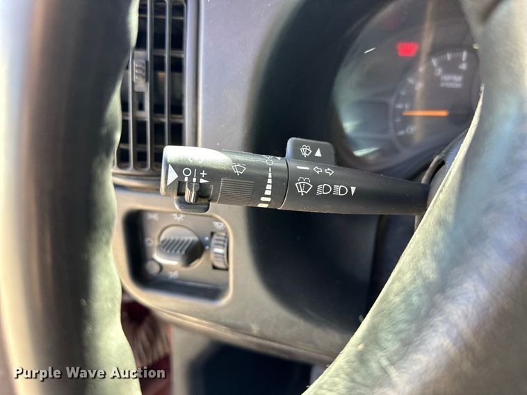 image for item NJ9413 2003 Chevrolet C7500 forestry bucket truck